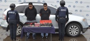 Policía municipal de Puebla detuvo a dos hombres por robo contra una constructora