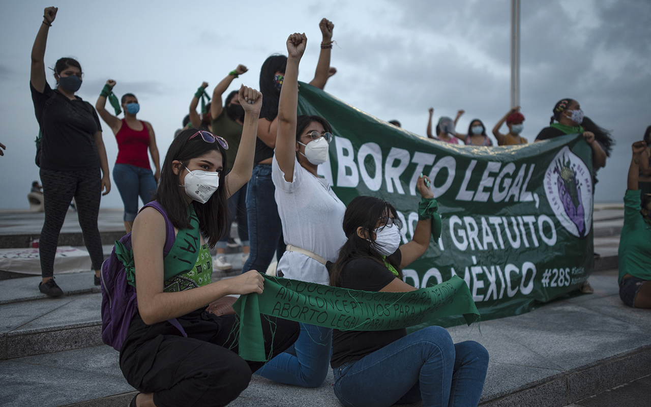 En Veracruz, colectivos feministas piden despenalización del aborto