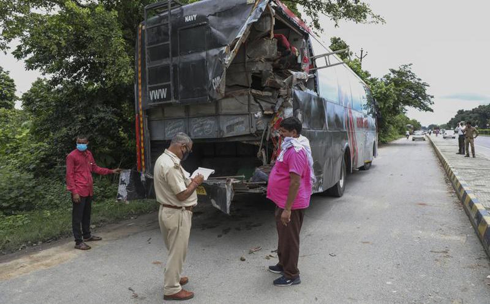 Al menos 18 muertos y 24 heridos en accidente vial en India