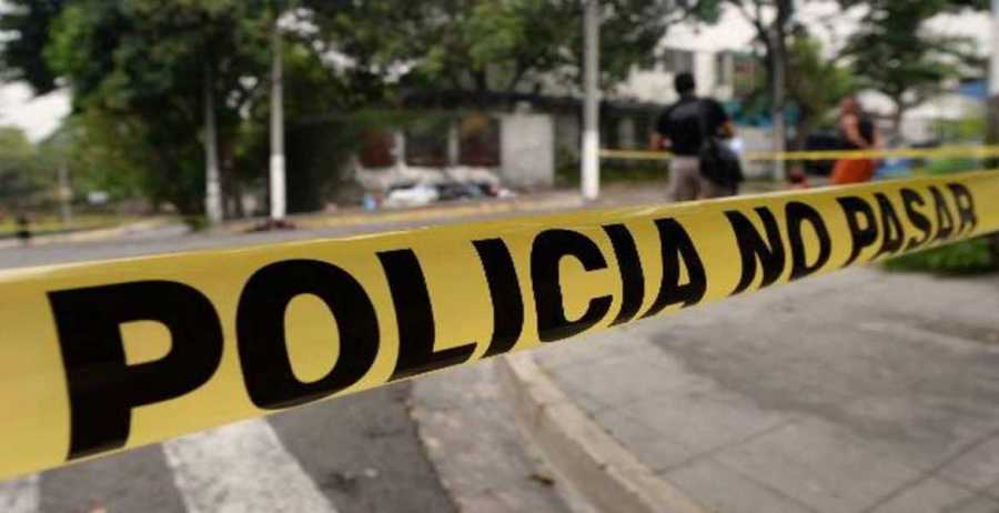 Encuentran a persona de la tercera edad fallecida con un golpe en la cabeza en su casa de Acatlán de Osorio