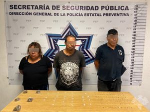 Con más de 100 dosis de aparente droga, SSP detiene a tres personas