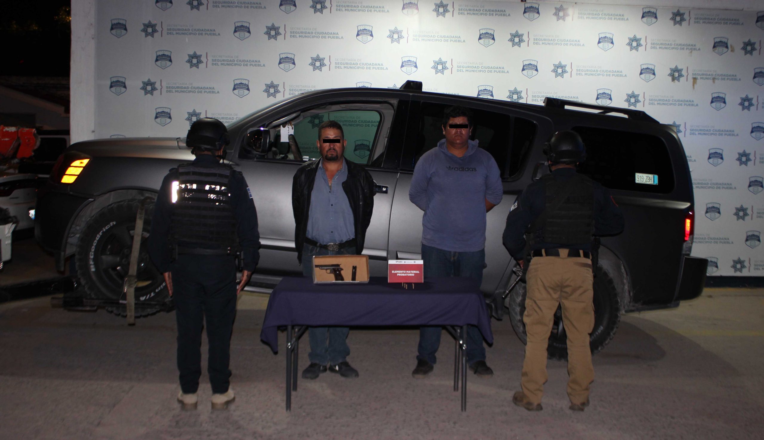 Detuvo policía municipal de Puebla a dos hombres por portación ilegal de arma de fuego