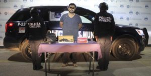 Detuvo policía municipal de Puebla a hombre por portación ilegal de un arma de fuego