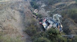 Accidente de autobús deja 29 muertos en Perú