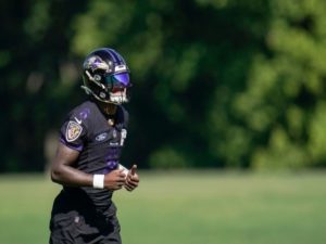 Lamar Jackson se reincorpora con Baltimore