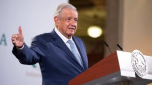 AMLO no apoya la carta responsiva que la SEP pidió a los padres