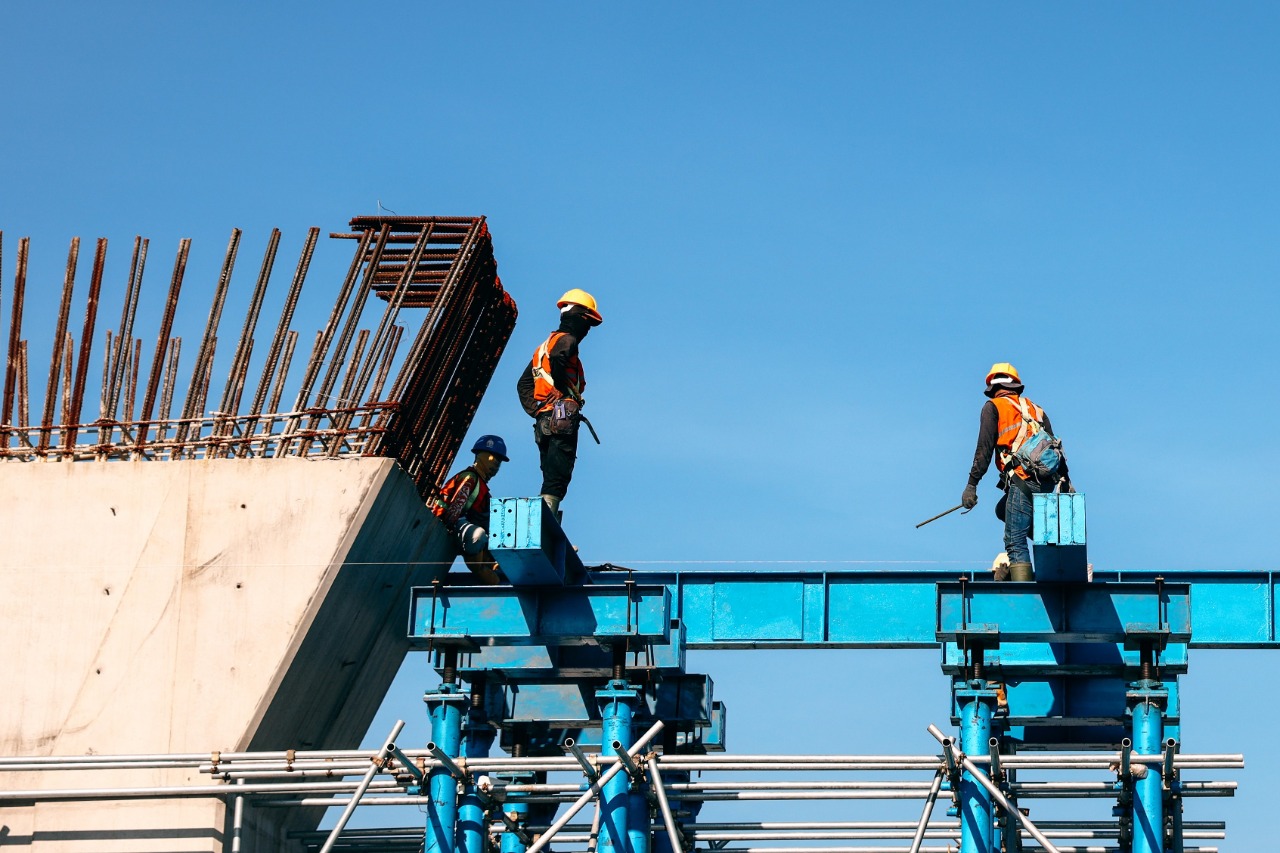 Repuntan ingresos del sector construcción en 2º trimestre 2021: Economía