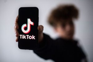 Tik Tok alcanza mil millones de usuarios activos mensuales