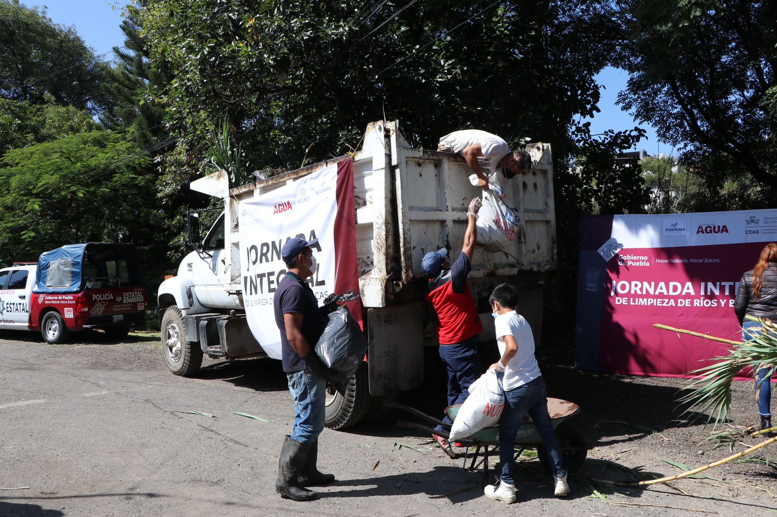 Arranca CEASPUE jornada de limpieza de ríos y barrancas en Atlixco