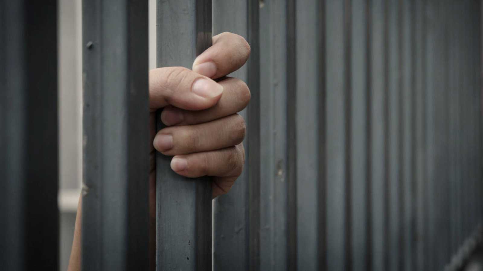 Condena de ocho a diez años de prisión a jóvenes que torturaron y asesinaron a ex compañero de escuela