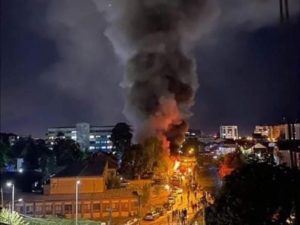 Se incendia hospital covid en Macedonia del Norte; hay 10 muertos