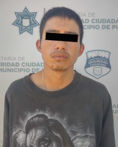 Detuvo Policía Municipal de Puebla a hombre en posesión de más de 50 dosis de aparente droga