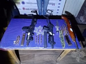 En Huejotzingo, Policía Estatal detiene a cuatro personas con armas de fuego