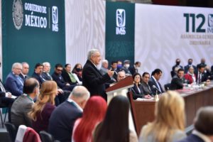 AMLO anuncia ampliación del IMSS Bienestar; se garantizará el derecho a la salud, afirma