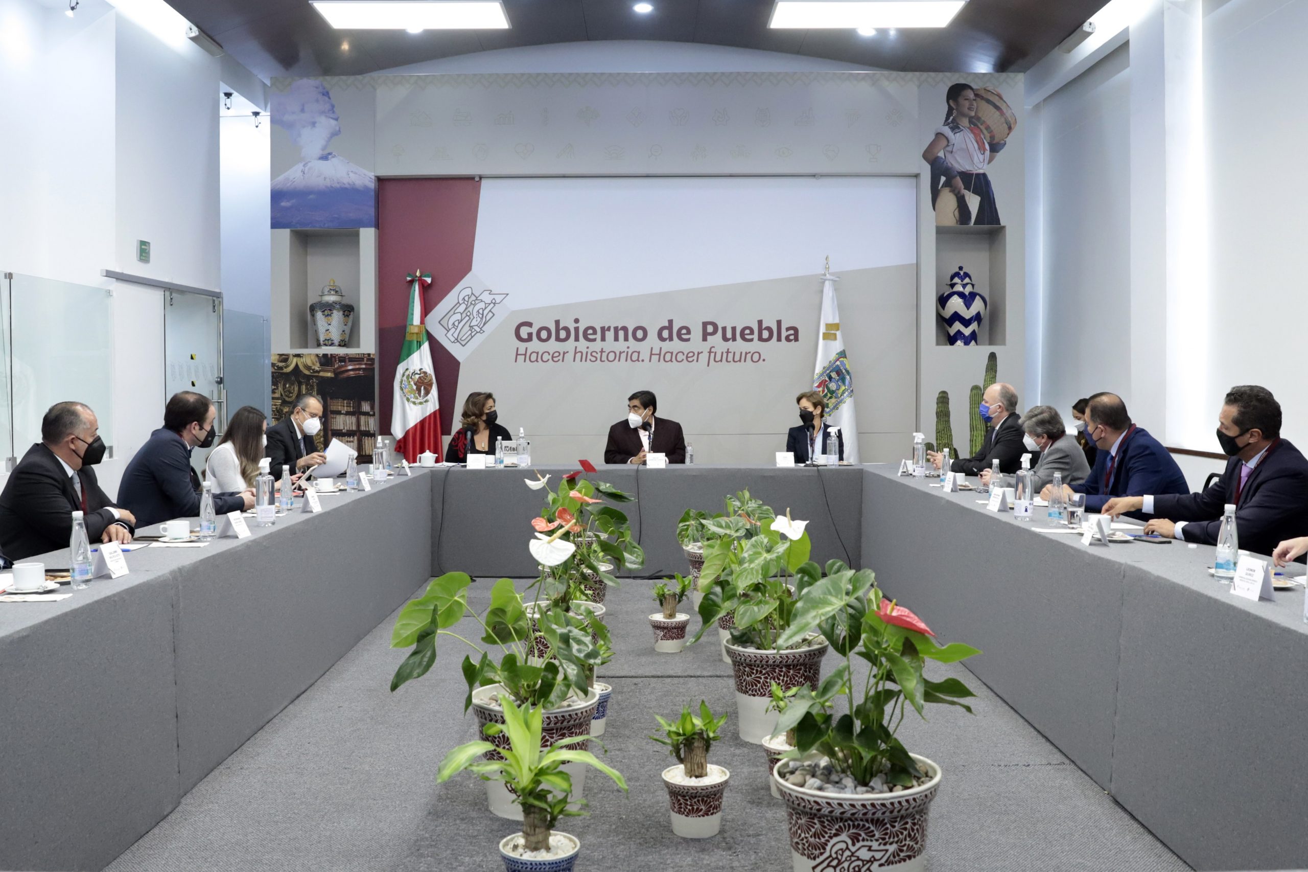 Fortalece gobierno de Puebla confianza con empresarios para atraer más inversión: MBH