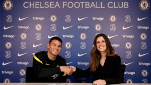 Thiago Silva renueva a sus 37 años contrato con el Chelsea