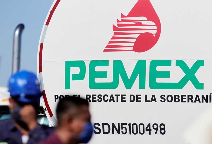 AMLO aboga por democracia sindical en Pemex