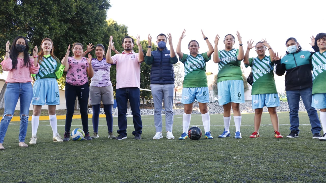 Ayuntamiento de Puebla brinda espacios deportivos gratuitos a la asociación de sordos del estado de Puebla