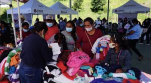 AMLO afirma que Tianguis del Bienestar benefició en 2021 a 85 mil familias de escasos recursos en Guerrero y Veracruz