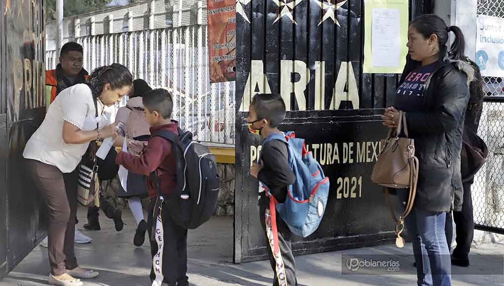 Clases presenciales se mantienen en Puebla, dice Barbosa al SNTE