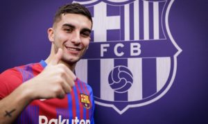 Ferran Torres es presentado en el Camp Nou