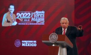 Critica AMLO a la Cofece por entregar litio a minera china