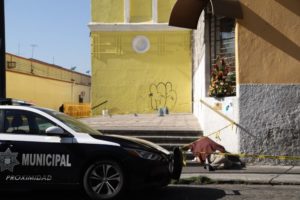 Muere indigente frente a iglesia de El Parral