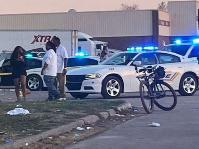 Un muerto y varios heridos tras tiroteo durante exhibición de autos en Arkansas