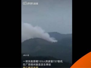 Reportan muertos en accidente de avión en China