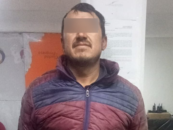 En Ahuazotepec, captura Policía Estatal a presunto talador