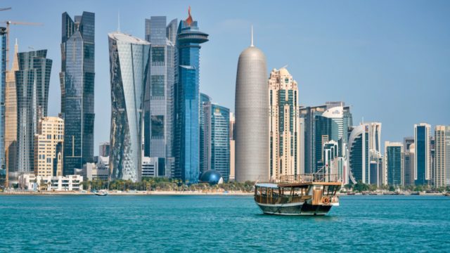 Previo al Mundial, Qatar busca a latinos para cubrir 2,000 vacantes