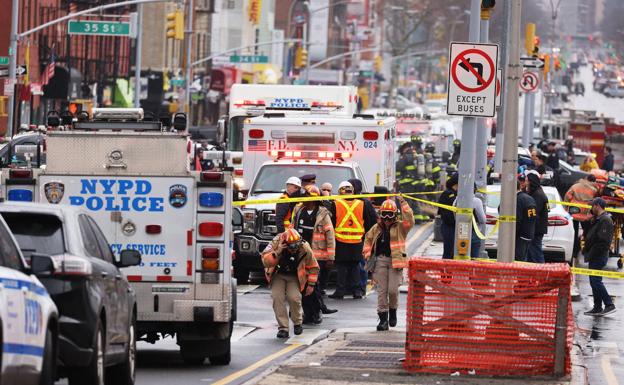 Tiroteo en el metro de Nueva York deja varios heridos