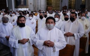 Han fallecido al menos 61 sacerdotes durante la pandemia en Puebla