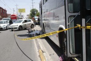 Muere ciclista arrollado por camión de RUTA