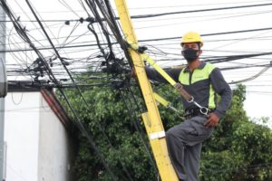 Avanza iniciativa para ordenar el cableado aéreo en el Centro Histórico