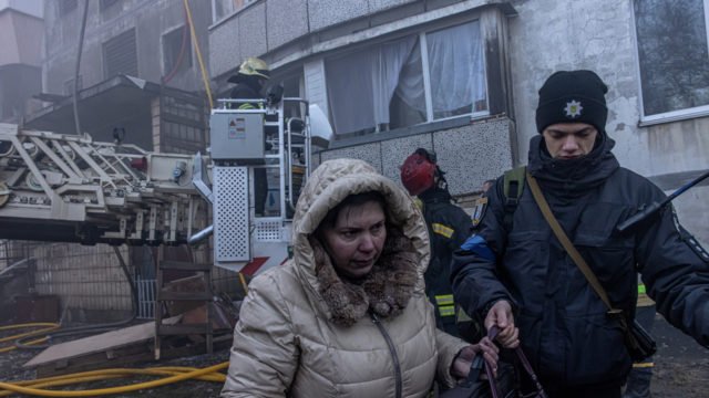 Caos en Kiev: Rusia lanza un devastador bombardeo en pleno día sobre la capital ucraniana