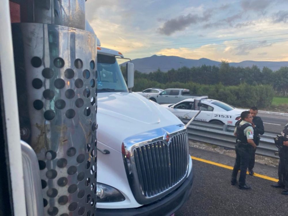 Hieren con arma de fuego a chofer en la Puebla-Orizaba