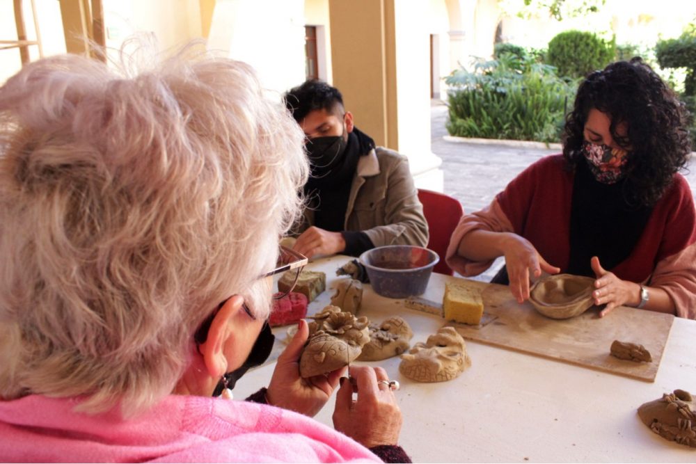 Invita ISSSTEP a talleres recreativos, artísticos y culturales