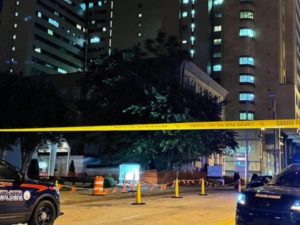 Tiroteo afuera de hospital en Atlanta deja un muerto y un herido