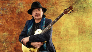 Se desploma Carlos Santana durante uno de sus conciertos