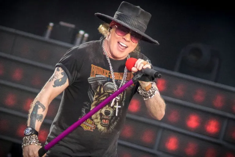 Salud de Axl Rose podría poner en riesgo gira de Guns N’Roses