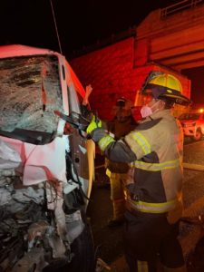 Accidente le arrebata la vida a una mujer y deja a 11 personas heridas en la autopista Amozoc-Perote