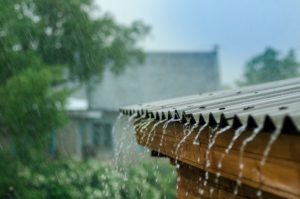 Kay mantendrá lluvias torrenciales y fuertes en parte del país