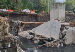 Ayuntamiento de Puebla atiende hundimiento en bulevar Vicente Suárez