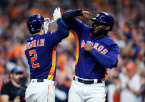 De la mano de un Framber Valdez dominante, los Astros de Houston empatan 1-1 la Serie Mundial