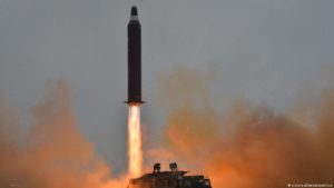 Japón pide a la población que se resguarden tras disparo de un misil norcoreano