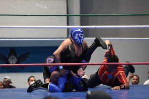 Con espectáculo de lucha libre, SEDIF apoya a niñez poblana con discapacidad