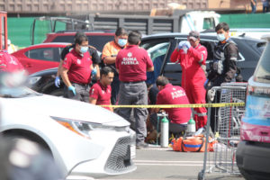 Balacera en estacionamiento de Costco deja un muerto y un herido