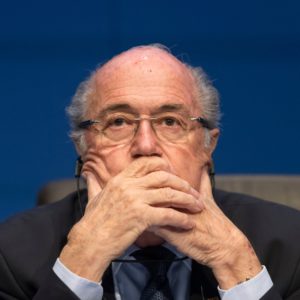 A pocos días que de inicio el mundial Joseph Blatter revela que fue una equivocación dar la sede a Qatar