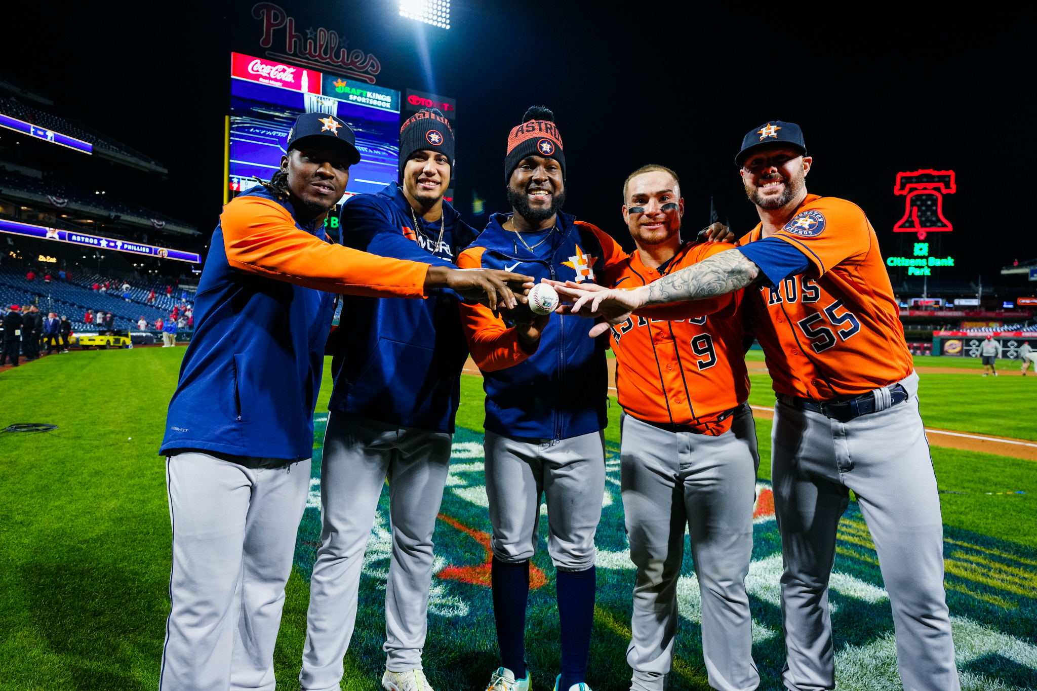 Astros iguala la serie con un partido que quedara grabado en la historia de la Serie Mundial